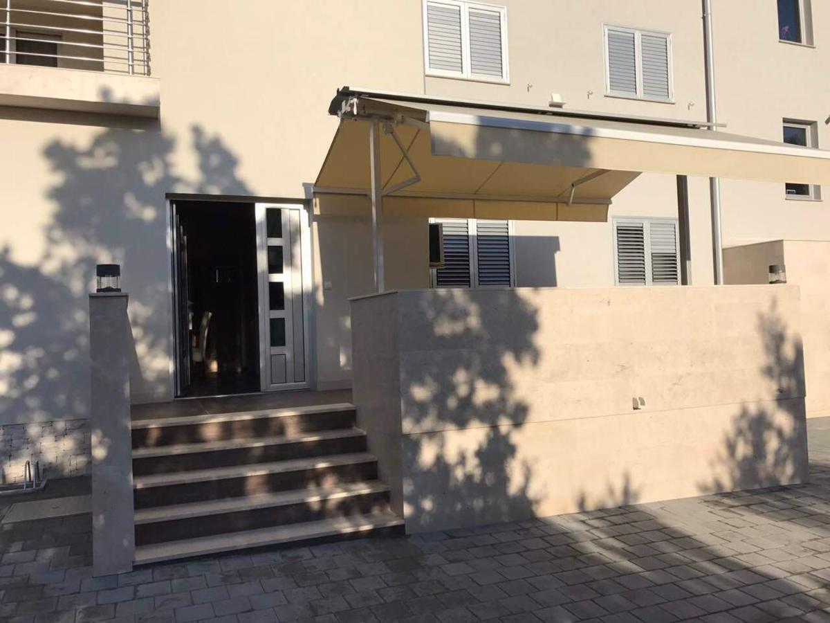 Apartmani Iva Vir Exterior photo