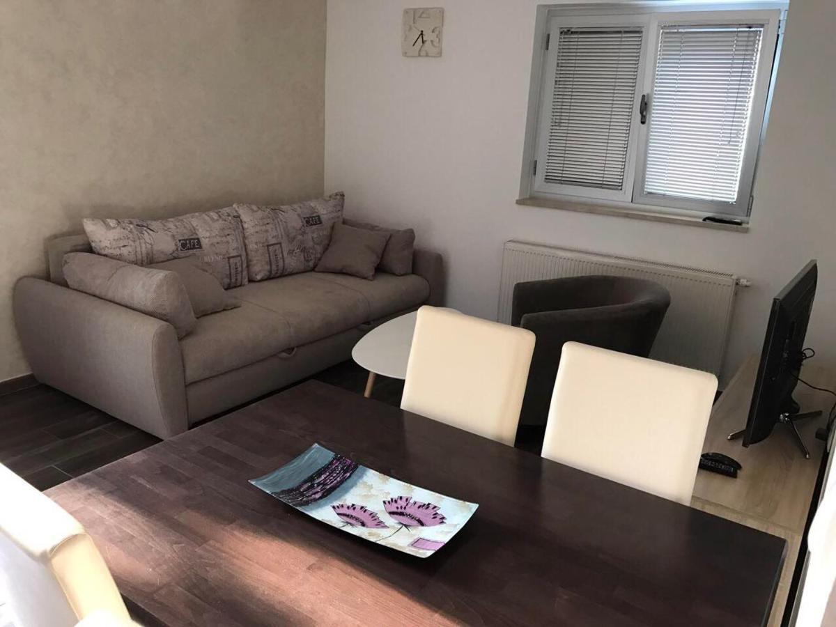 Apartmani Iva Vir Exterior photo