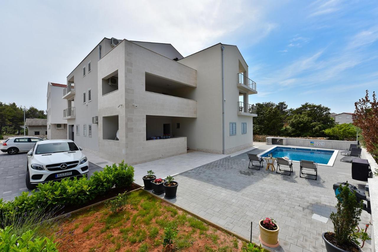 Apartmani Iva Vir Exterior photo