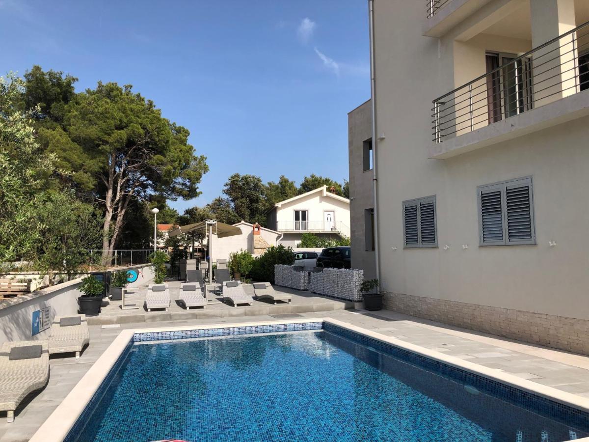 Apartmani Iva Vir Exterior photo